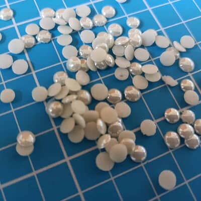 Medias perlas 3mm crema
