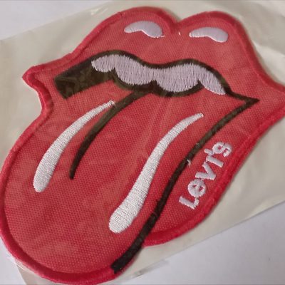 parche-bordado-Laura-cuadros-Levis