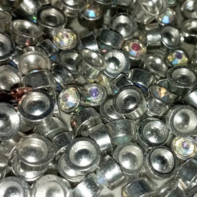 remaches-plateados-redondos-tornasol