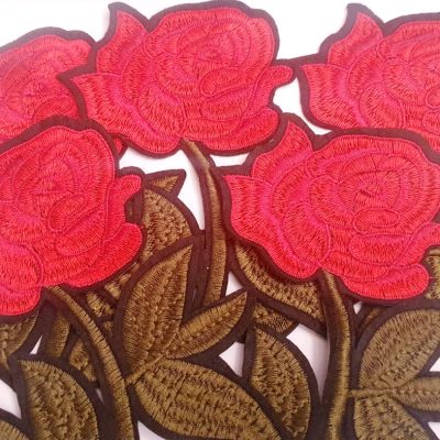 ROSAS-parches-bordados-SET-DE-6-de-17-x-13-cm