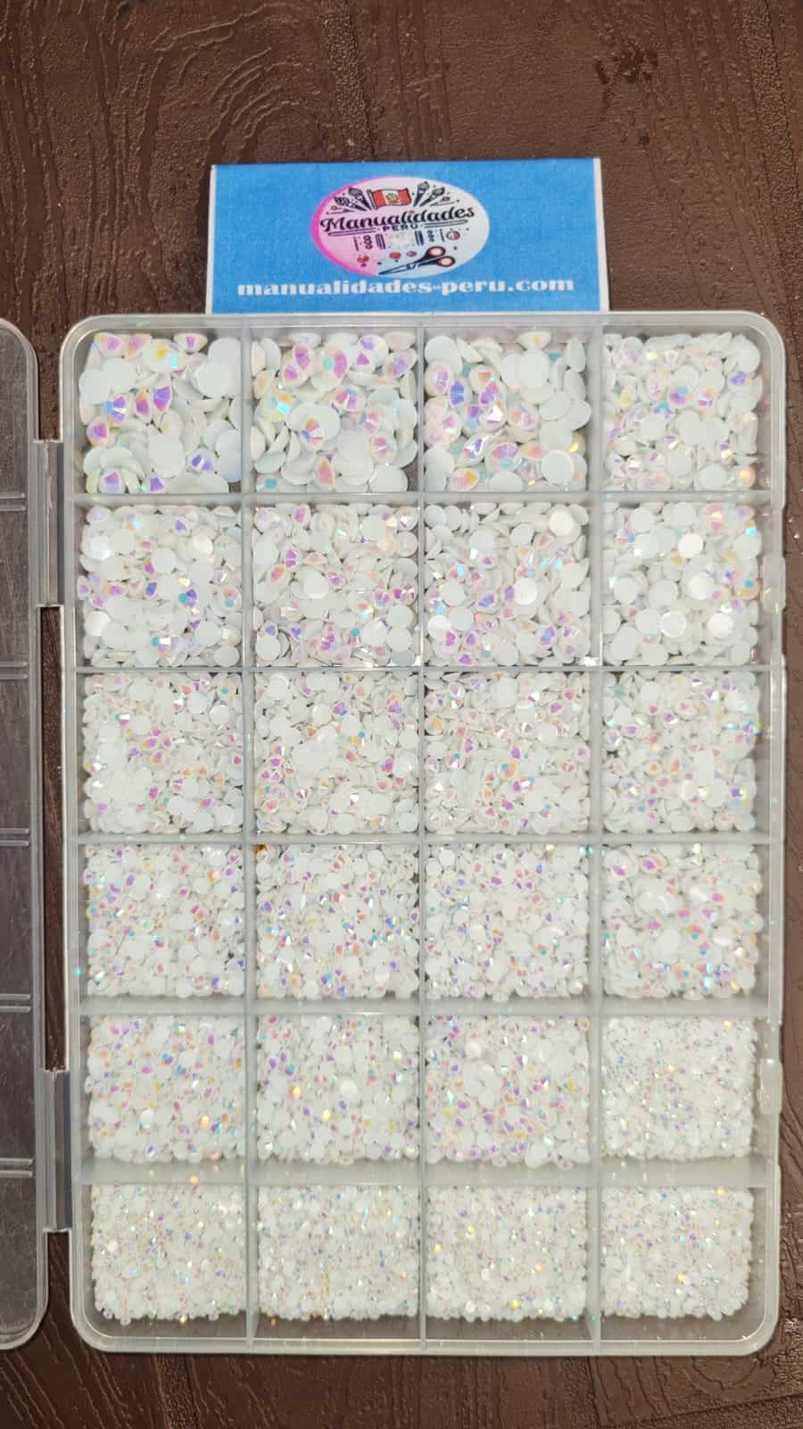 piedras_strass_resina_blanco_tornasol_manualidades_peru.jpeg